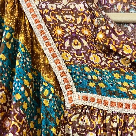 Easel Earthy Patchwork Blouse - Picture 5 of 9